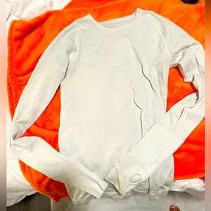 White lululemon long sleeve